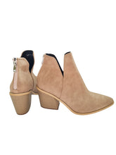 Load image into Gallery viewer, Steph Ankle Cut Block Heel Boots - Natural Beige